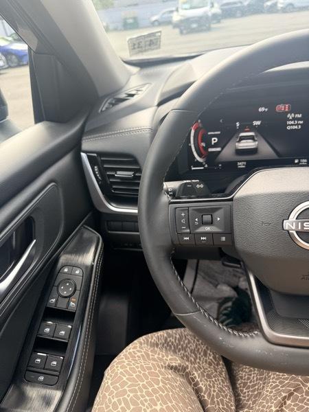 2025 Nissan Rogue SV - Image 22